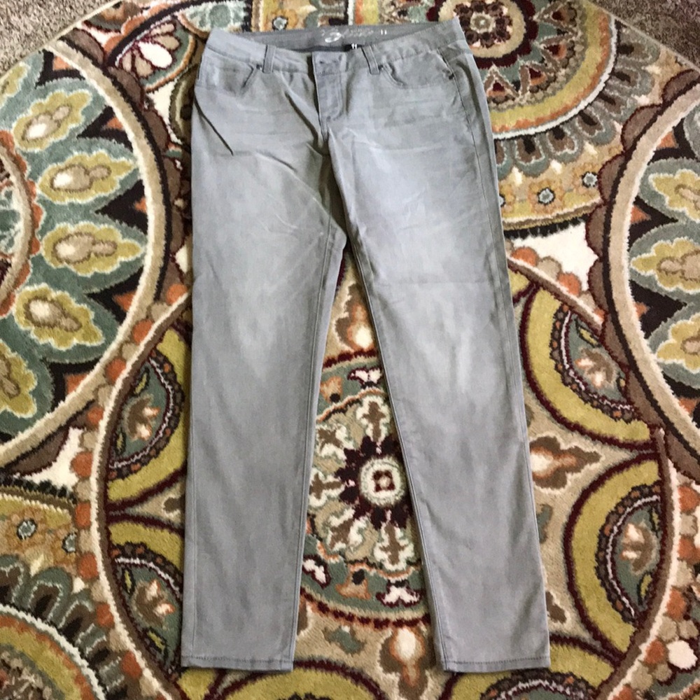 Celebrity Blues Size 11 Gray Jeans